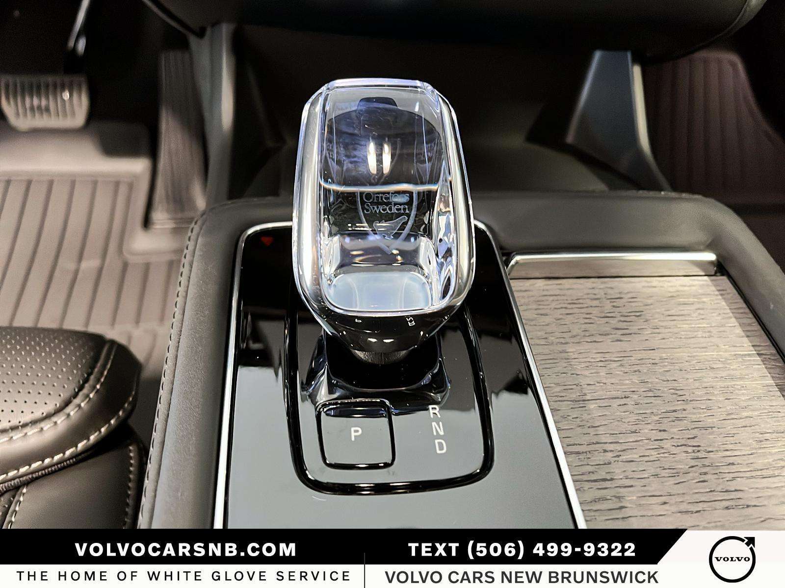 2026 Volvo XC90 B6 Ultra Bright Theme thumb 14