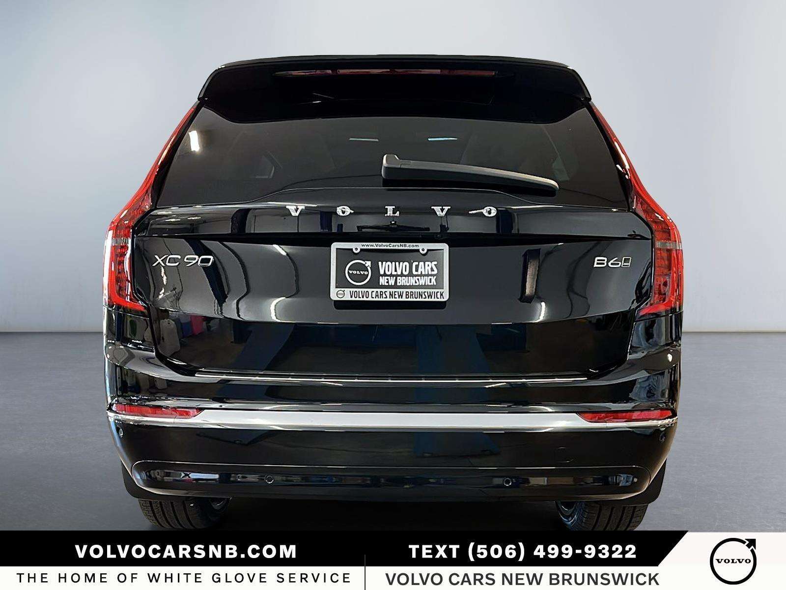 2026 Volvo XC90 B6 Ultra Bright Theme alt 3
