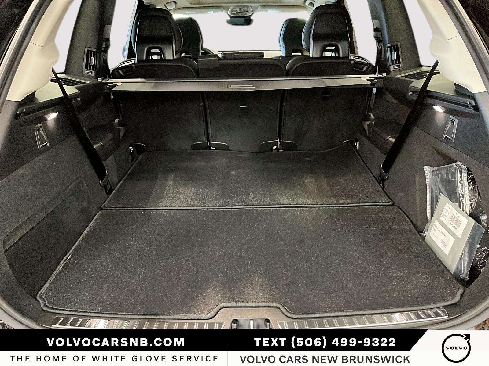2026 Volvo XC90 B6 Ultra Bright Theme thumb 6