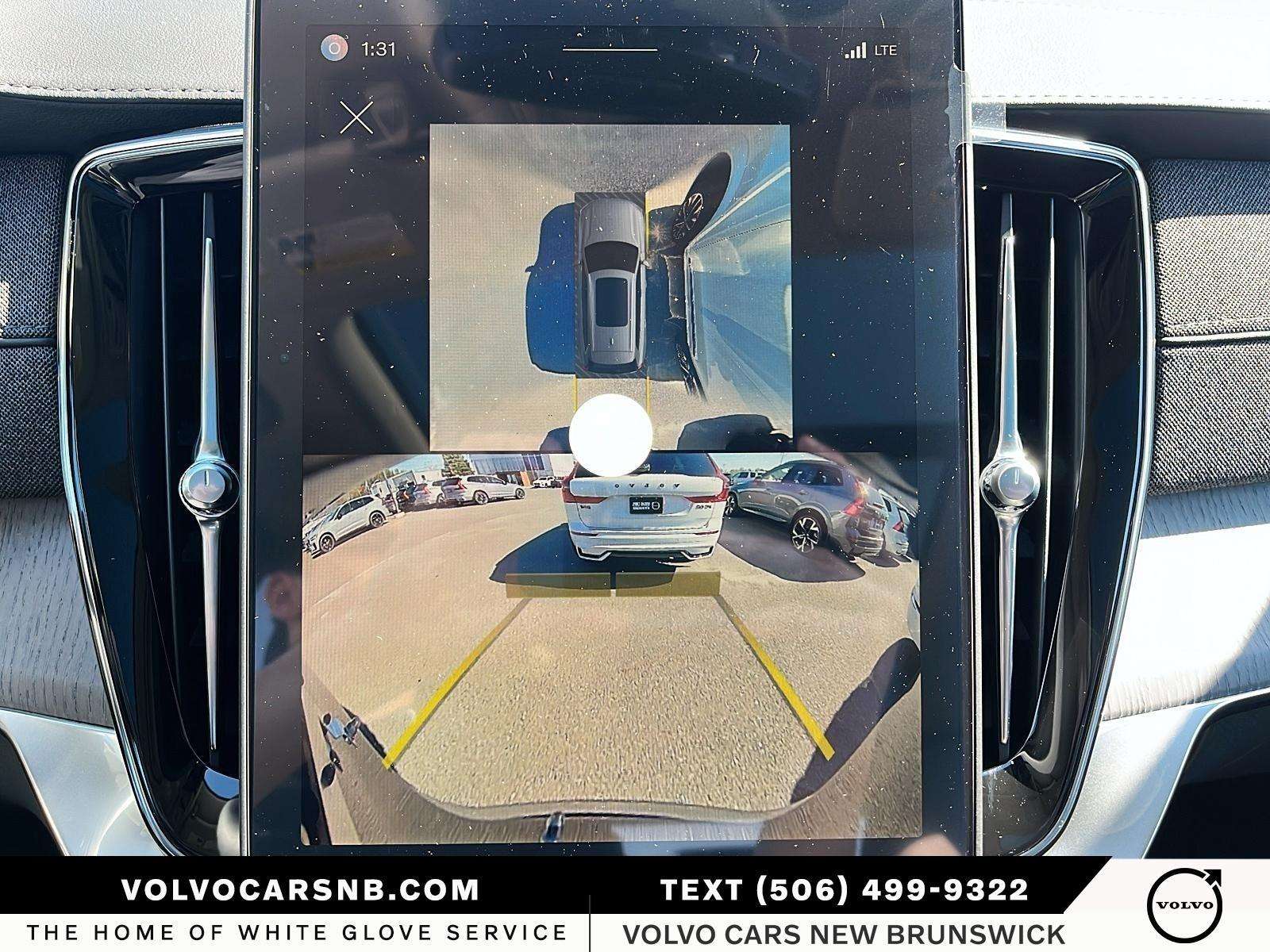 2026 Volvo XC90 B6 Ultra Bright Theme thumb 16
