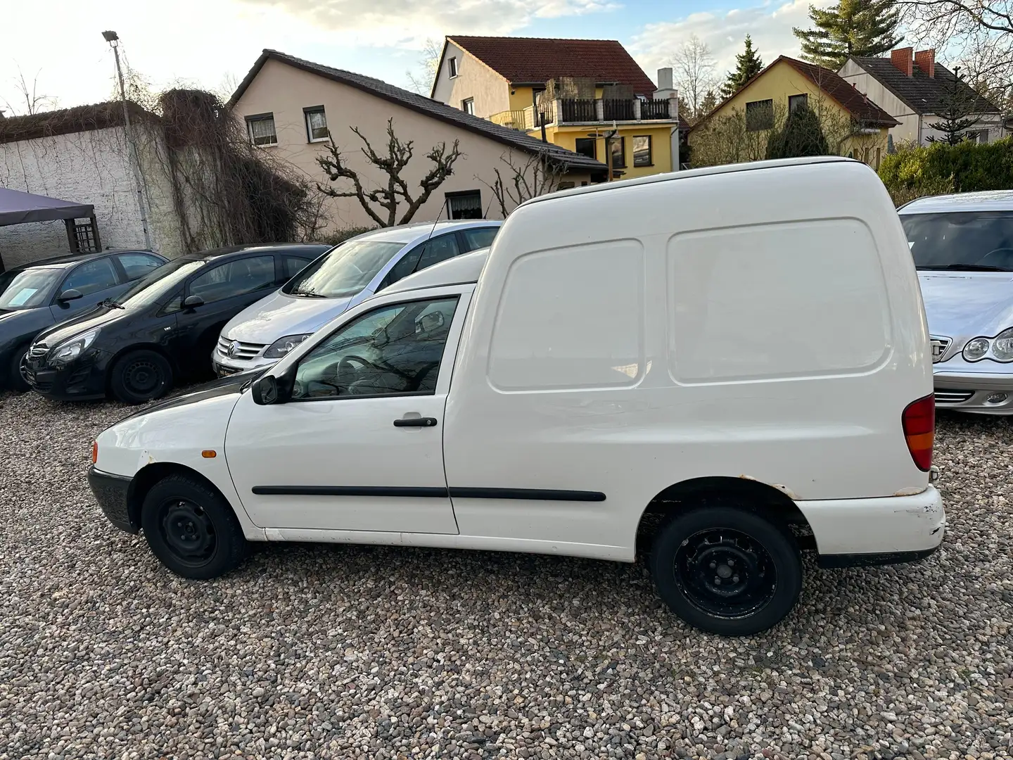Volkswagen Caddy 1.9 SDI 2.Hand TÜV bis 06/2025 *Zahnriemen NEU Weiß - 1