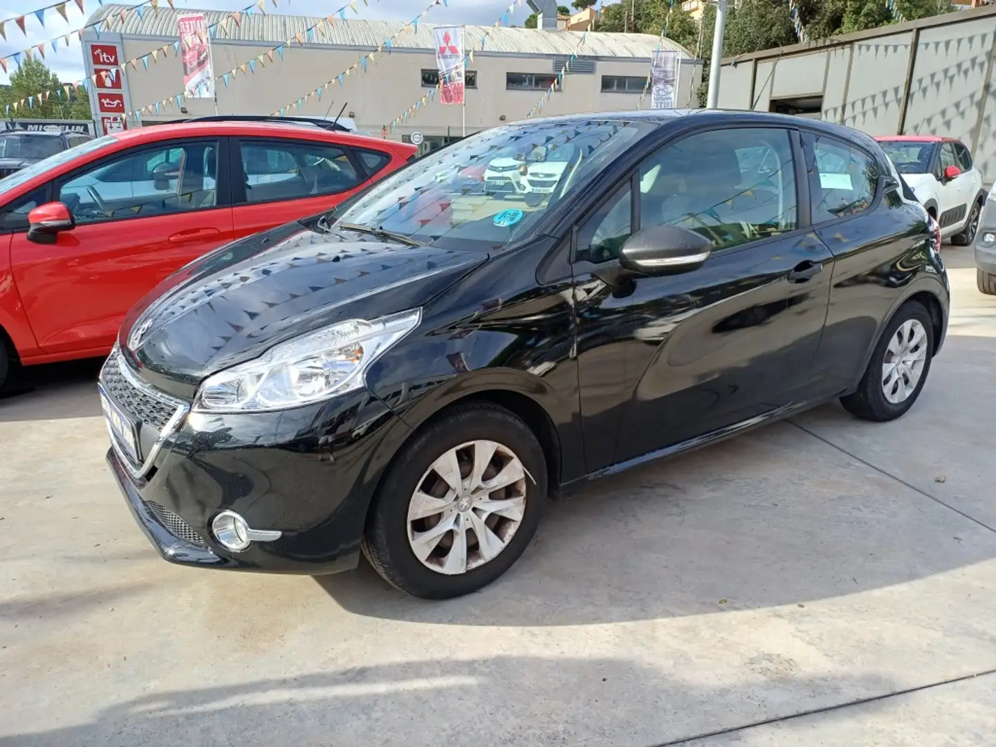 Peugeot 208 1.0 VTi Active Schwarz - 1
