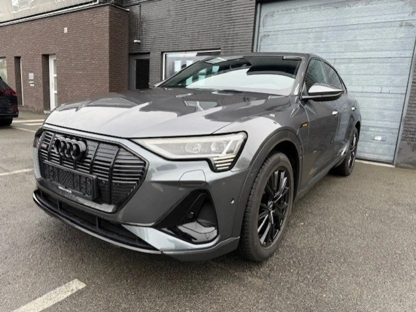 Audi e-tron Sportback 50 quattro S line Black Pack Grijs - 2