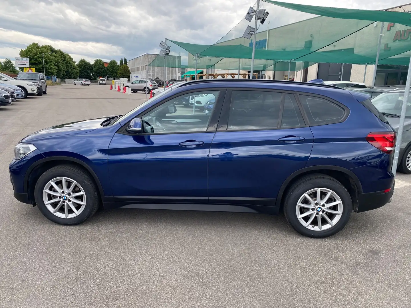 BMW X1 sDrive18d Business Advantage Blu/Azzurro - 2