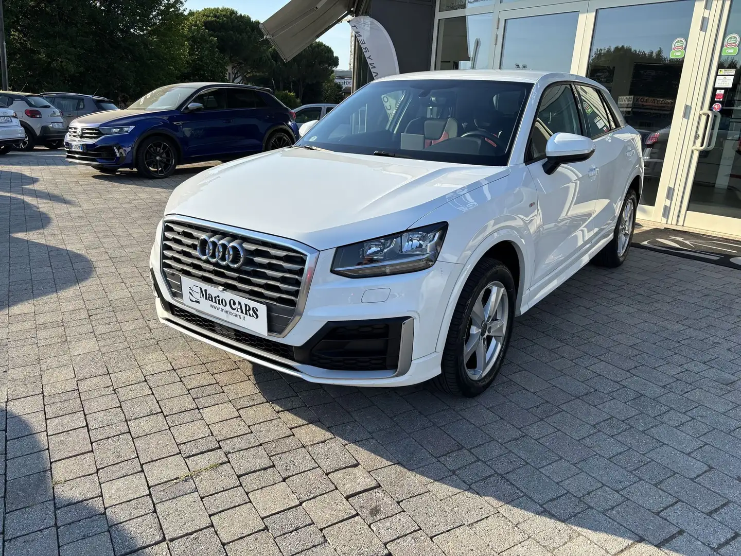 Audi Q2 1.6 TDI Sport manuale s-line Bianco - 2