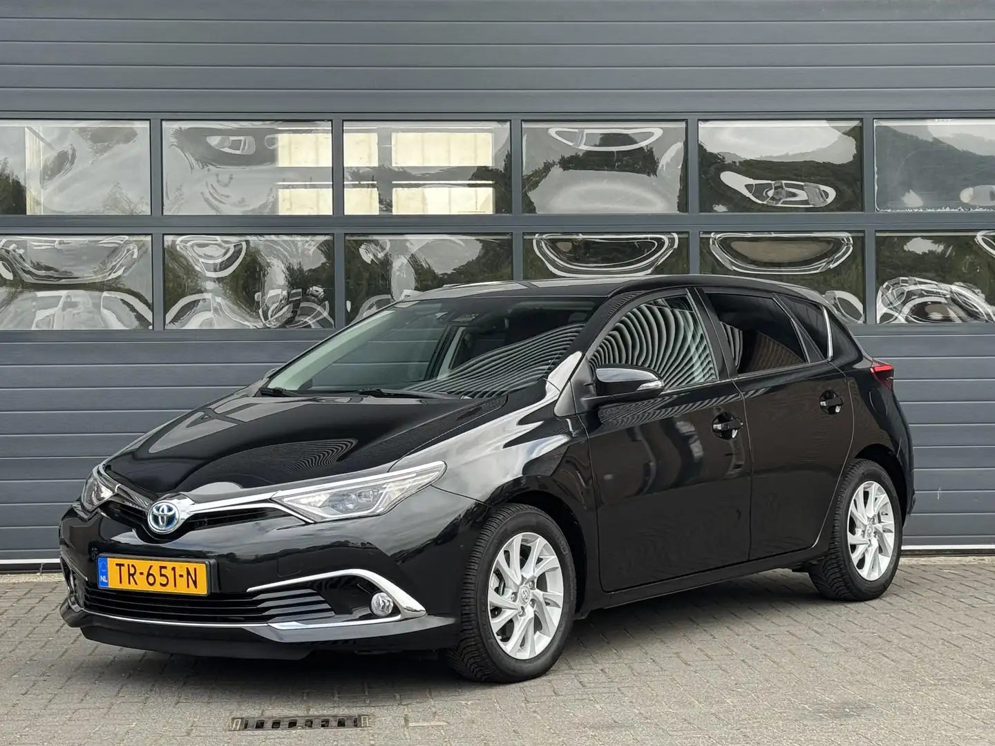 Toyota Auris 1.8 HYBRID EXECUTIVE I AUTOMAAT I CLIMATE CONTROL Negro - 1