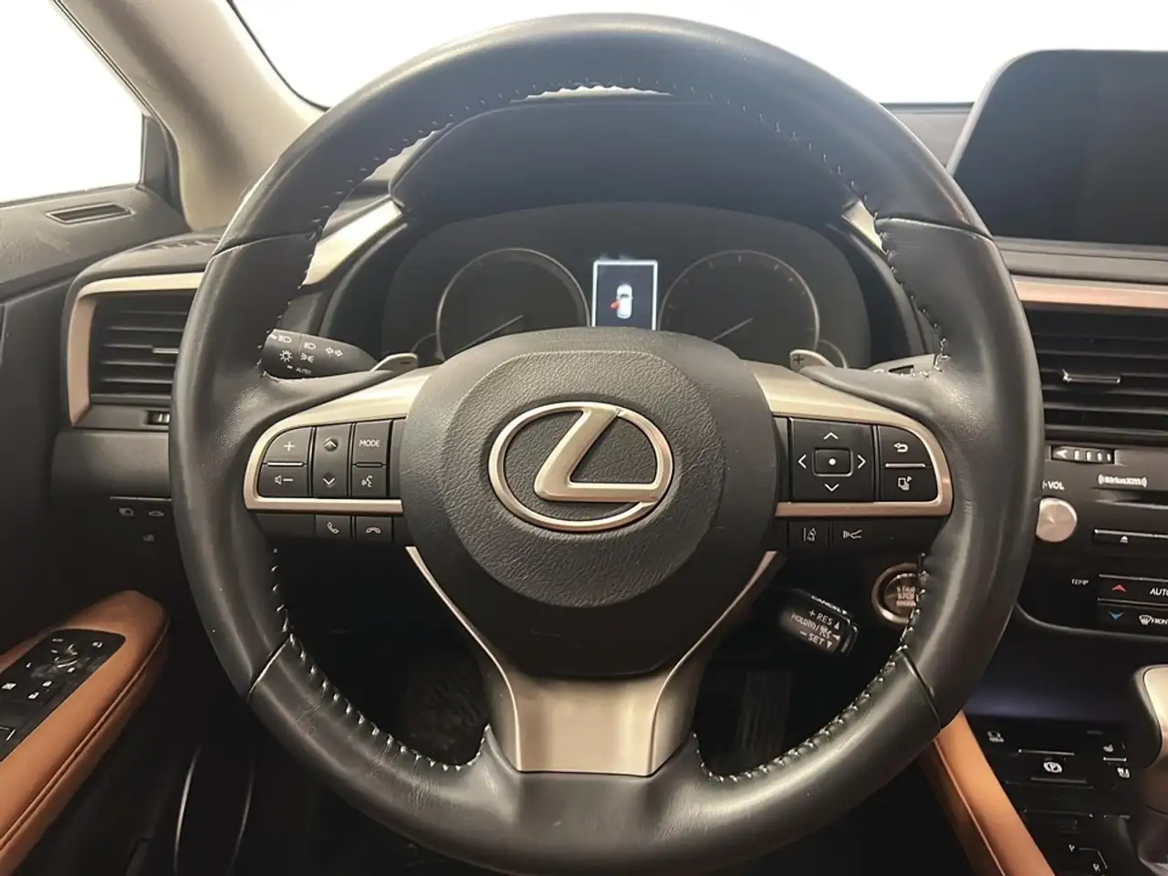 Lexus RX снимка Lexus RX