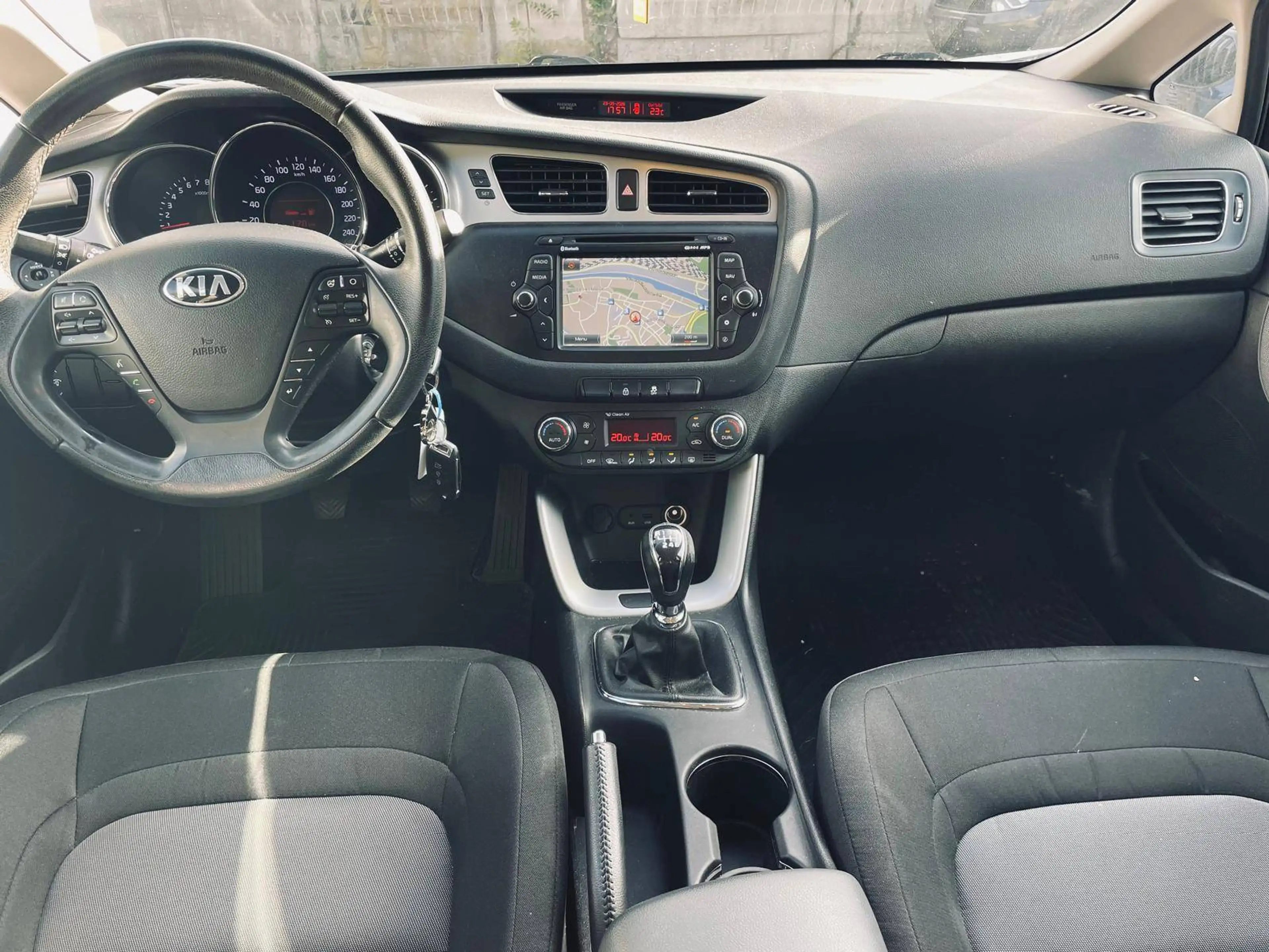 Kia Ceed / cee'd Cee'd 1.4i Fusion Clim Gps Camera 1er Propriétaire Carnet — photo 10