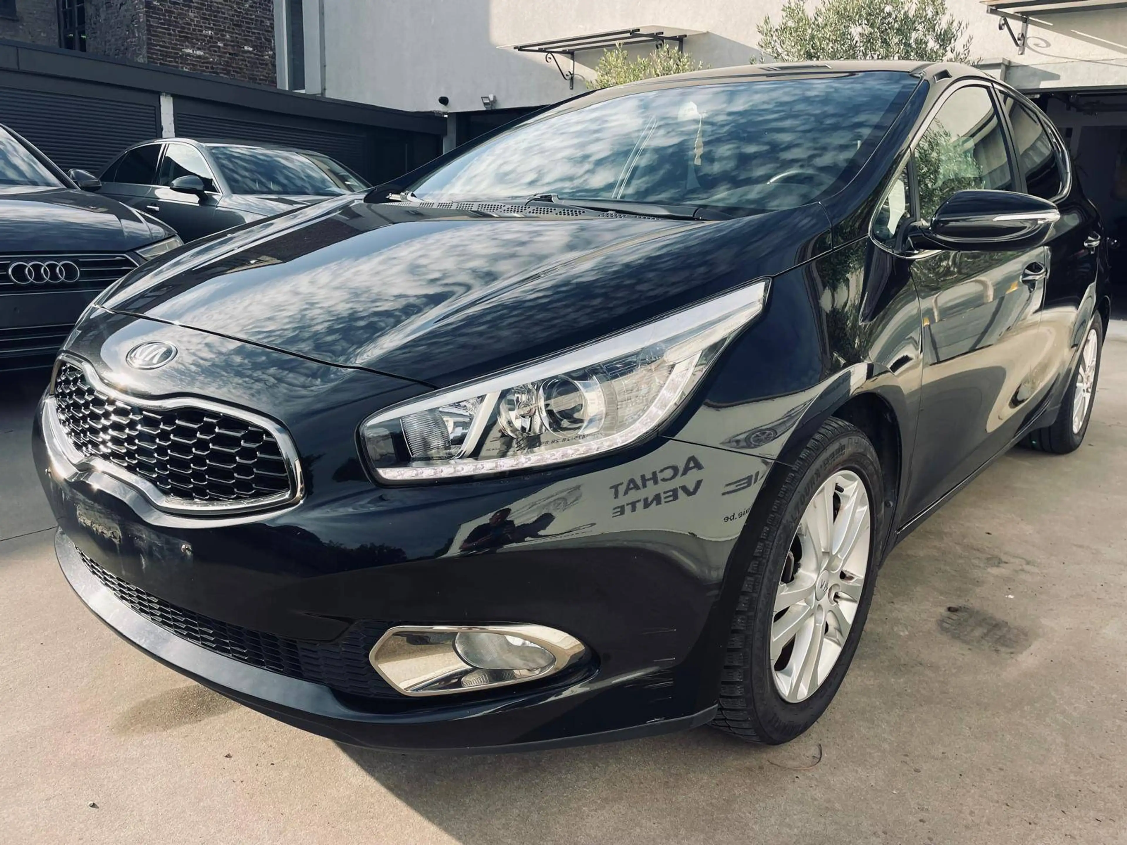 Kia Ceed / cee'd Cee'd 1.4i Fusion Clim Gps Camera 1er Propriétaire Carnet — photo 3