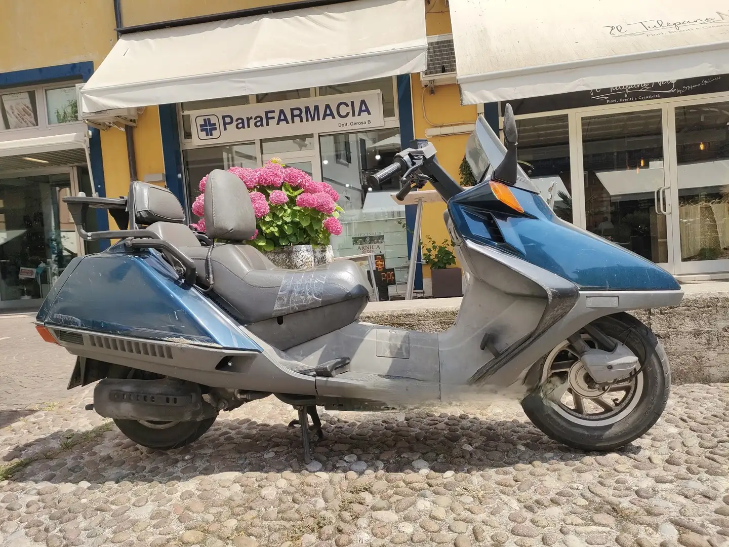 Honda CN 250 Blauw - 1