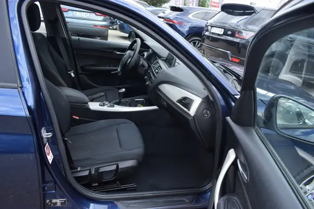 BMW 1 Series view 10