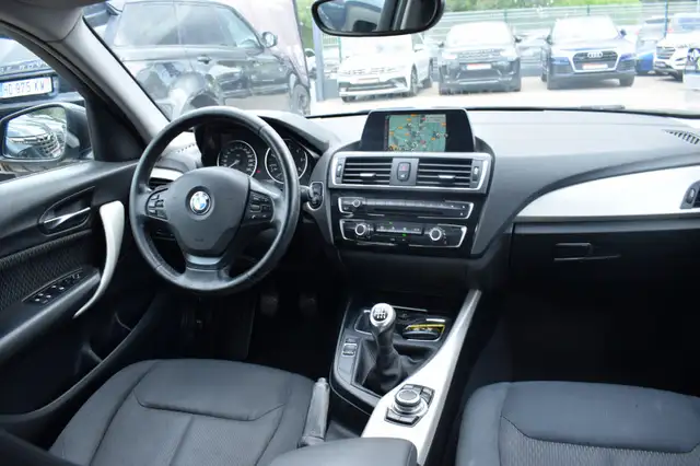 BMW 1 Series view 2