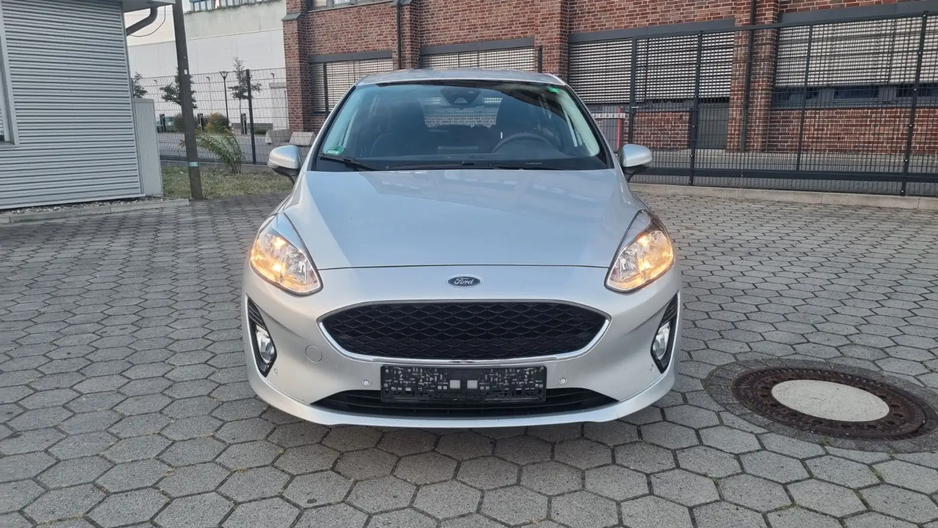 Ford Fiesta Cool & Connect Zilver - 2