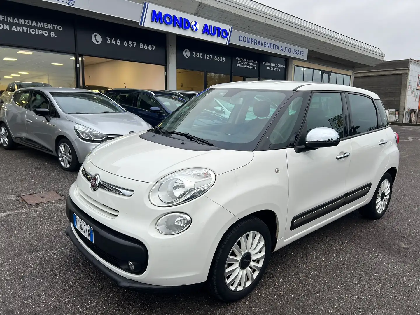 Fiat 500L 2017 1.4 Lounge 95cv *NEOPATENTATI* Bianco - 1