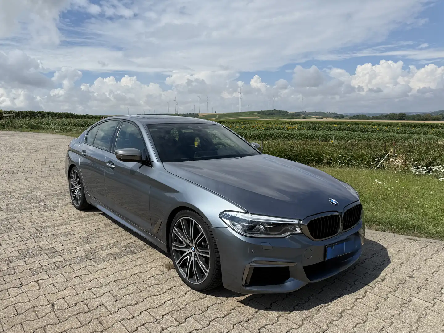 BMW M550 M550 i xDrive V8 Gri - 1