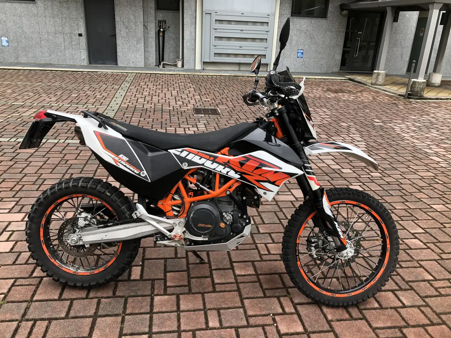 KTM 690 Enduro R - 1