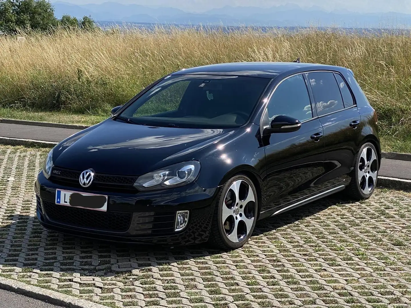 Volkswagen Golf GTI GTI Mit DSG *Top Ausstattung & viel Zubehör* Schwarz - 1