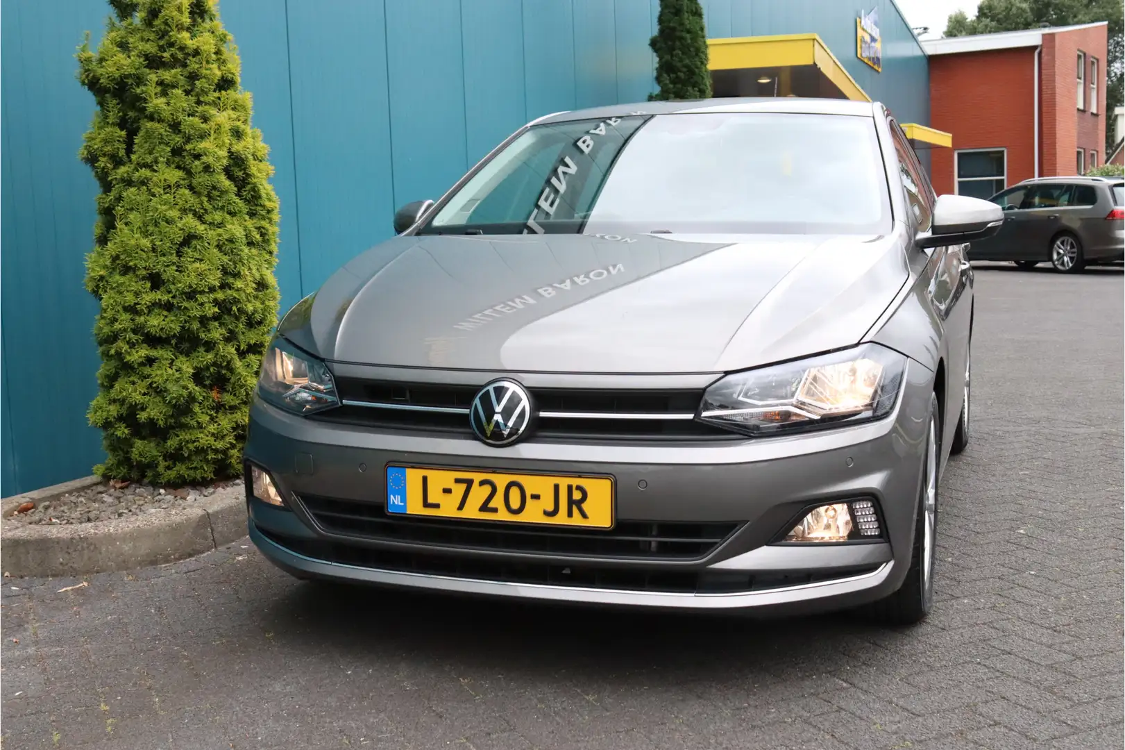 Volkswagen Polo 1.0 TSI DSG AUT. Highline CARPLAY|ADAPT.CRUISE|NAV Grijs - 2