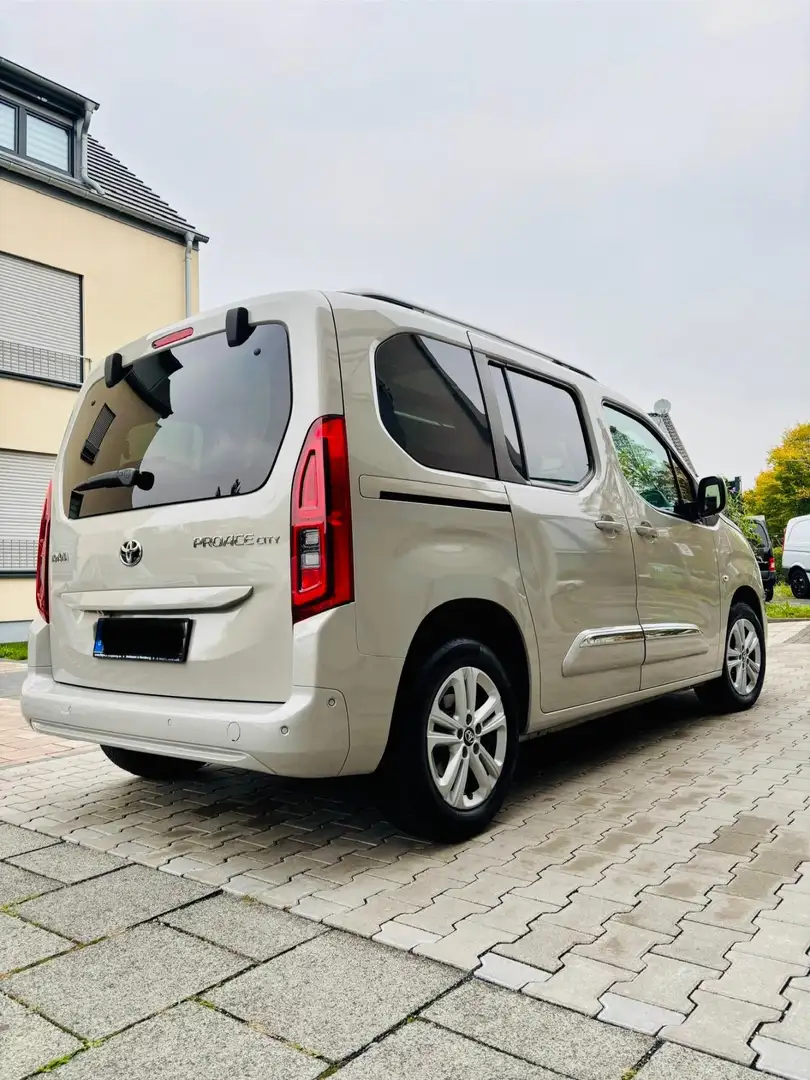 Toyota Proace City Verso 1.2 Turbo L2 Aut Executive Beige - 2