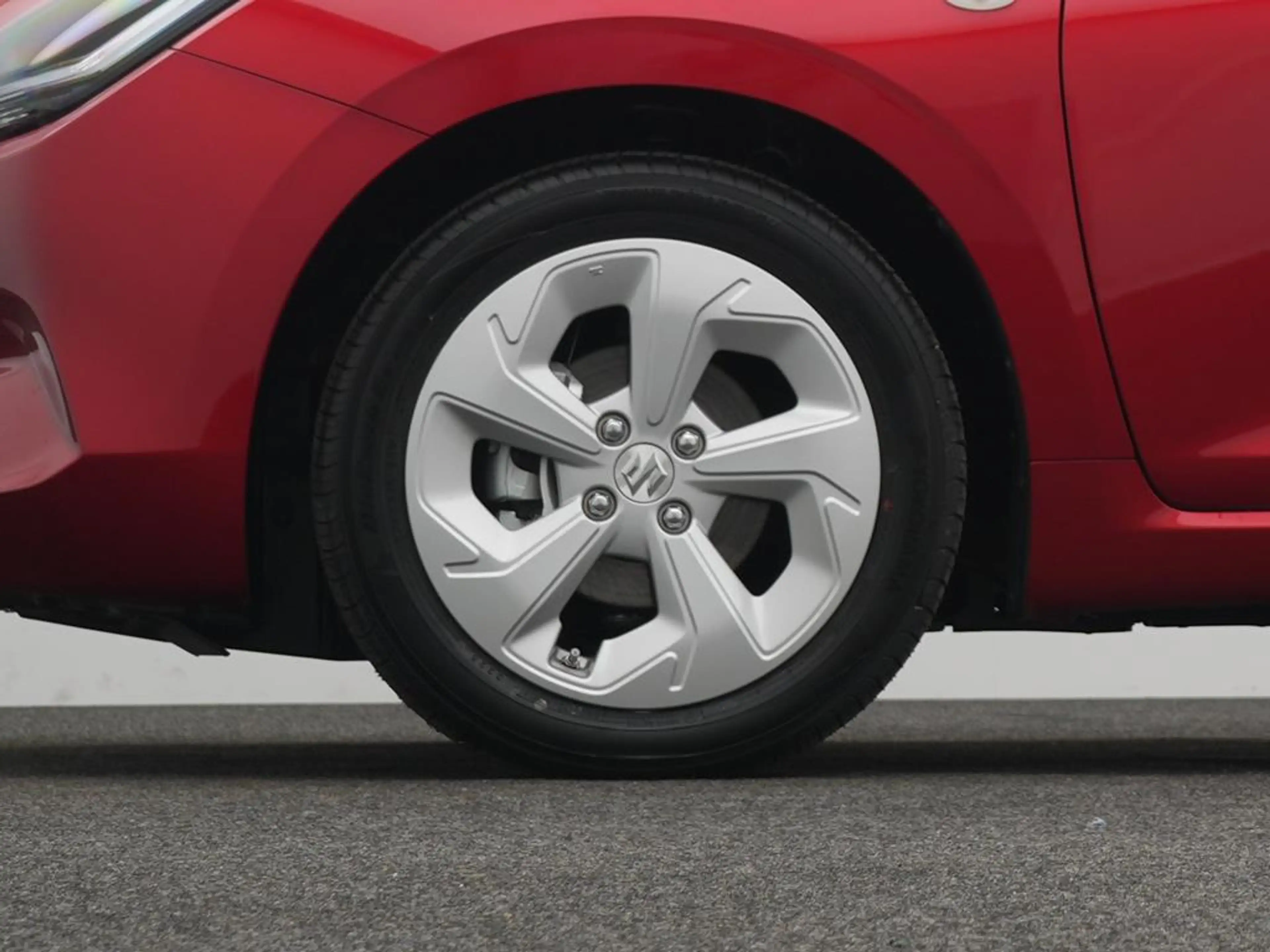 Suzuki Swift COMFORT CVT HYBRID — photo 10