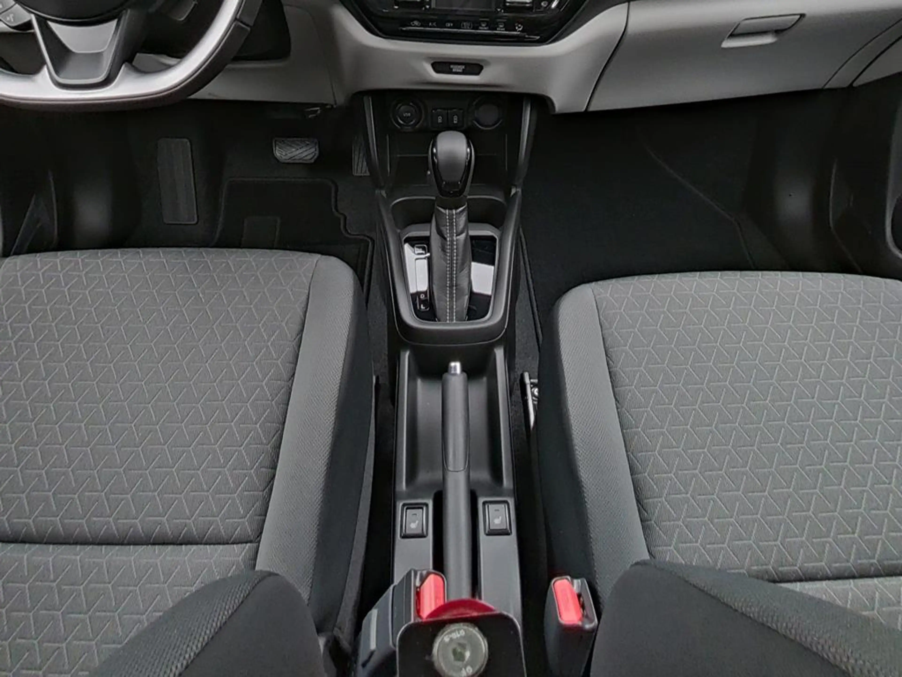 Suzuki Swift COMFORT CVT HYBRID — photo 15