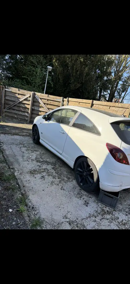 Opel Corsa 1.2-16V Edition Wit - 2