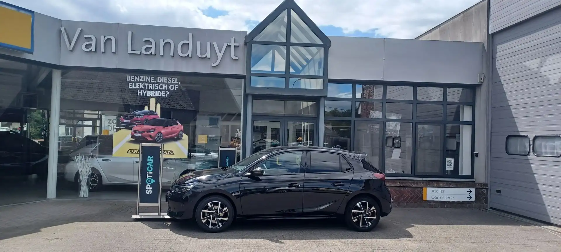 Opel Corsa 1.2 BENZINE Noir - 1