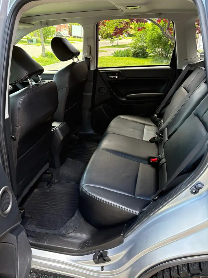 Subaru Forester photo Subaru Forester