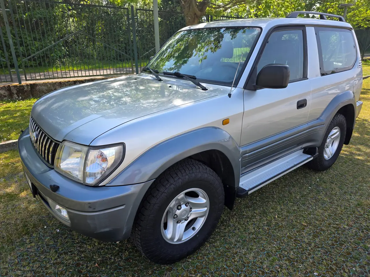 Toyota Land Cruiser 90 D4D 50 Aniversario, foto 3
