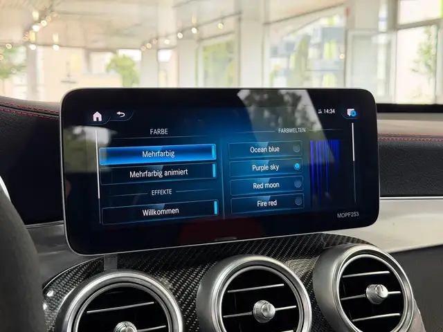 Mercedes-Benz GLC view 27