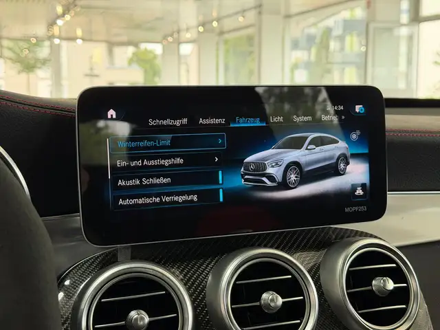 Mercedes-Benz GLC view 25