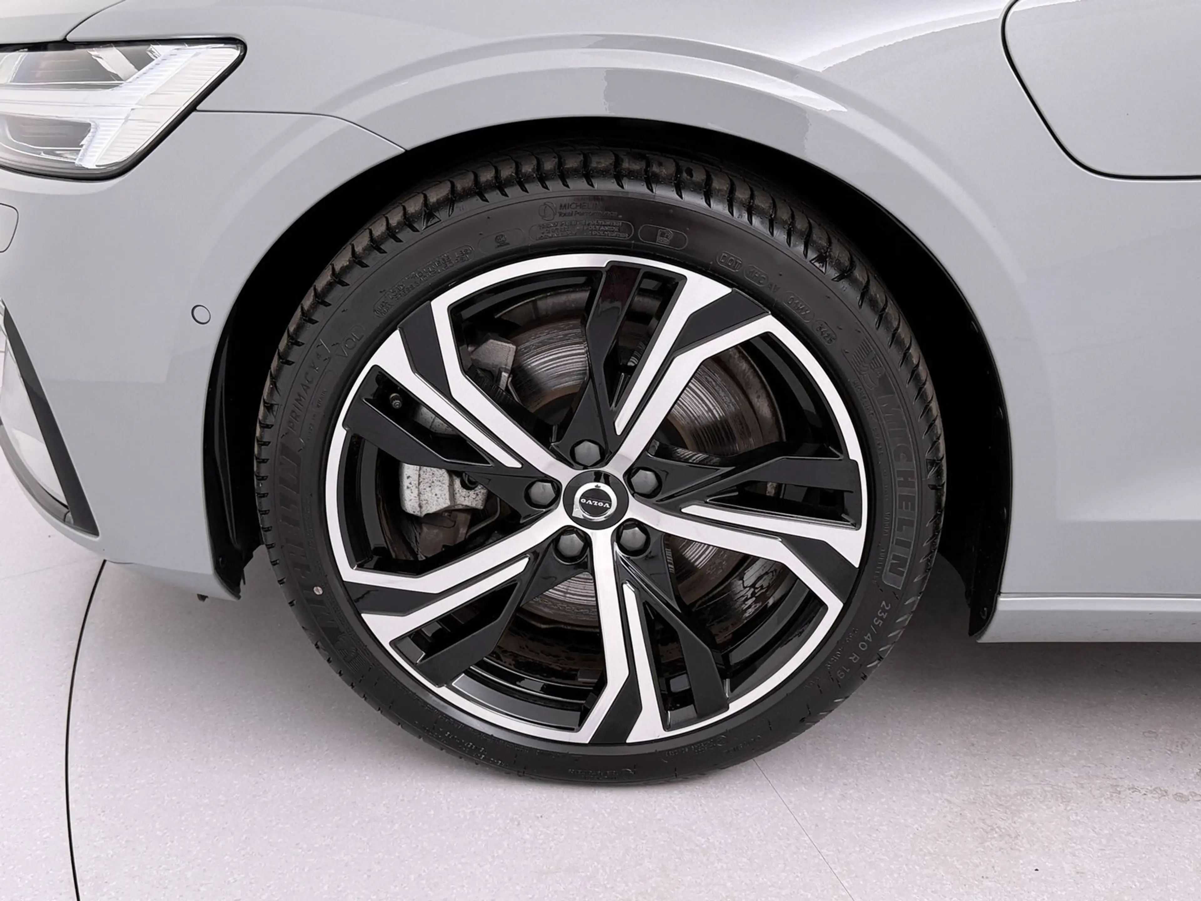 Volvo V60 T6 AWD Plus Dark AWD — photo 9