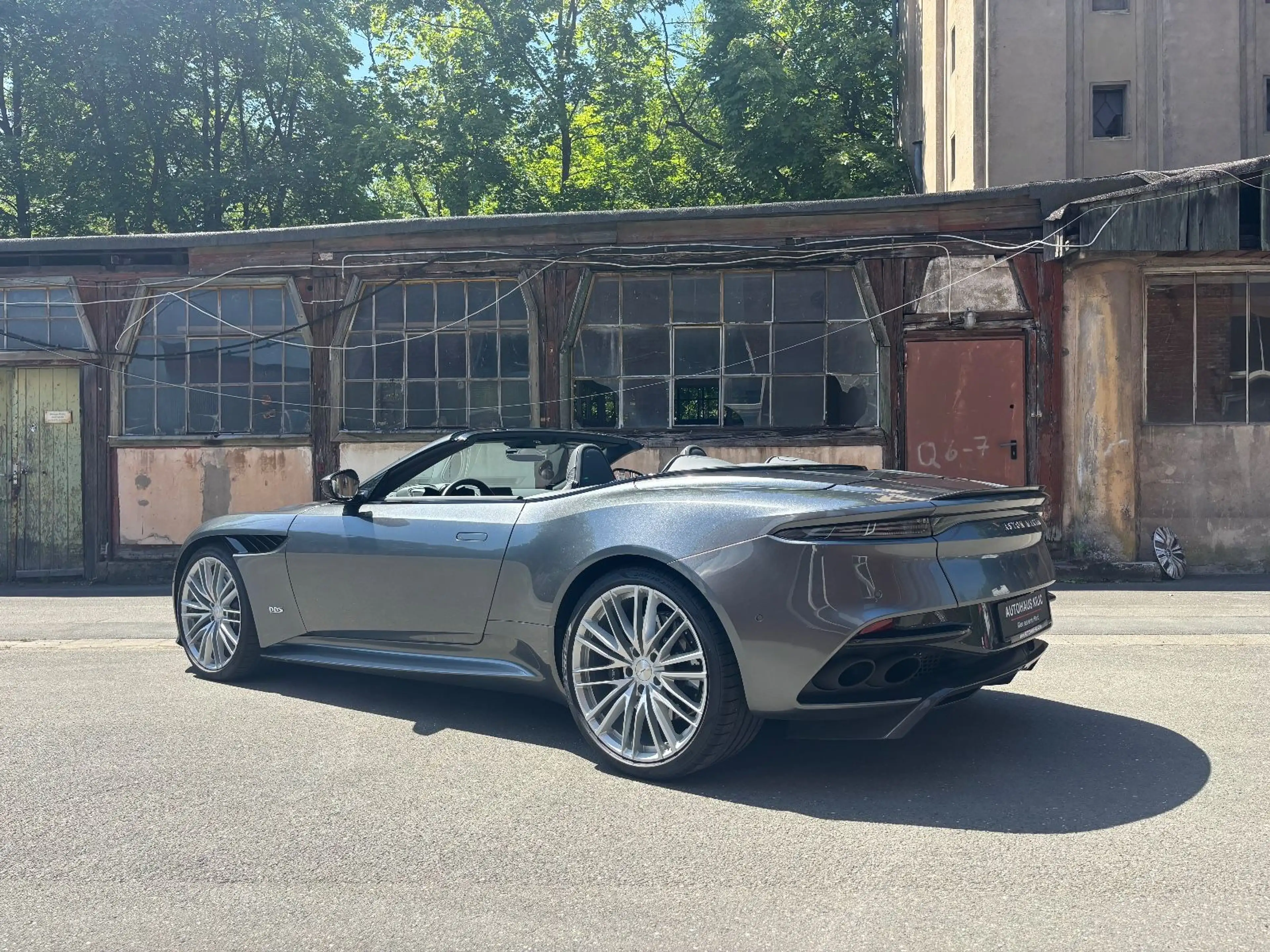 Aston Martin DBS 5.2 V12 Volante B&O BRD Carbon — photo 5