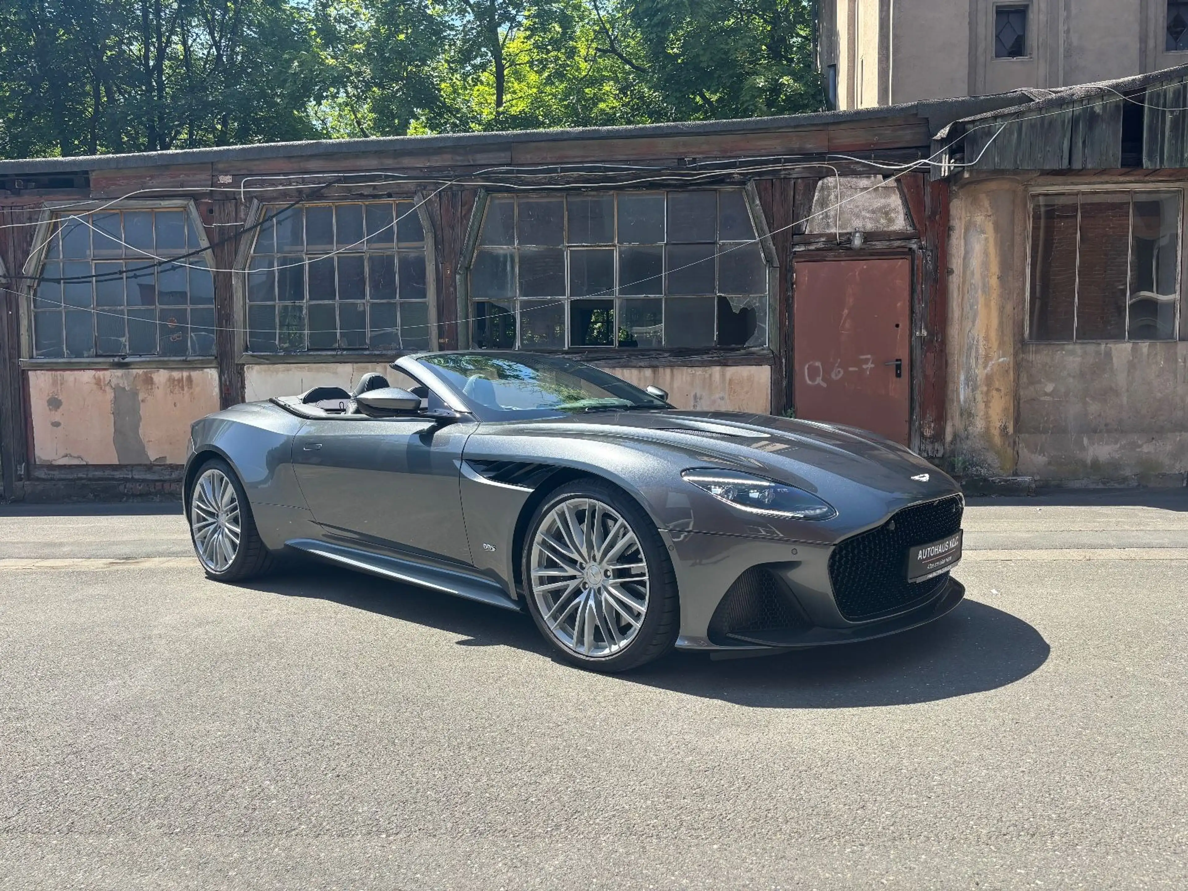 Aston Martin DBS 5.2 V12 Volante B&O BRD Carbon