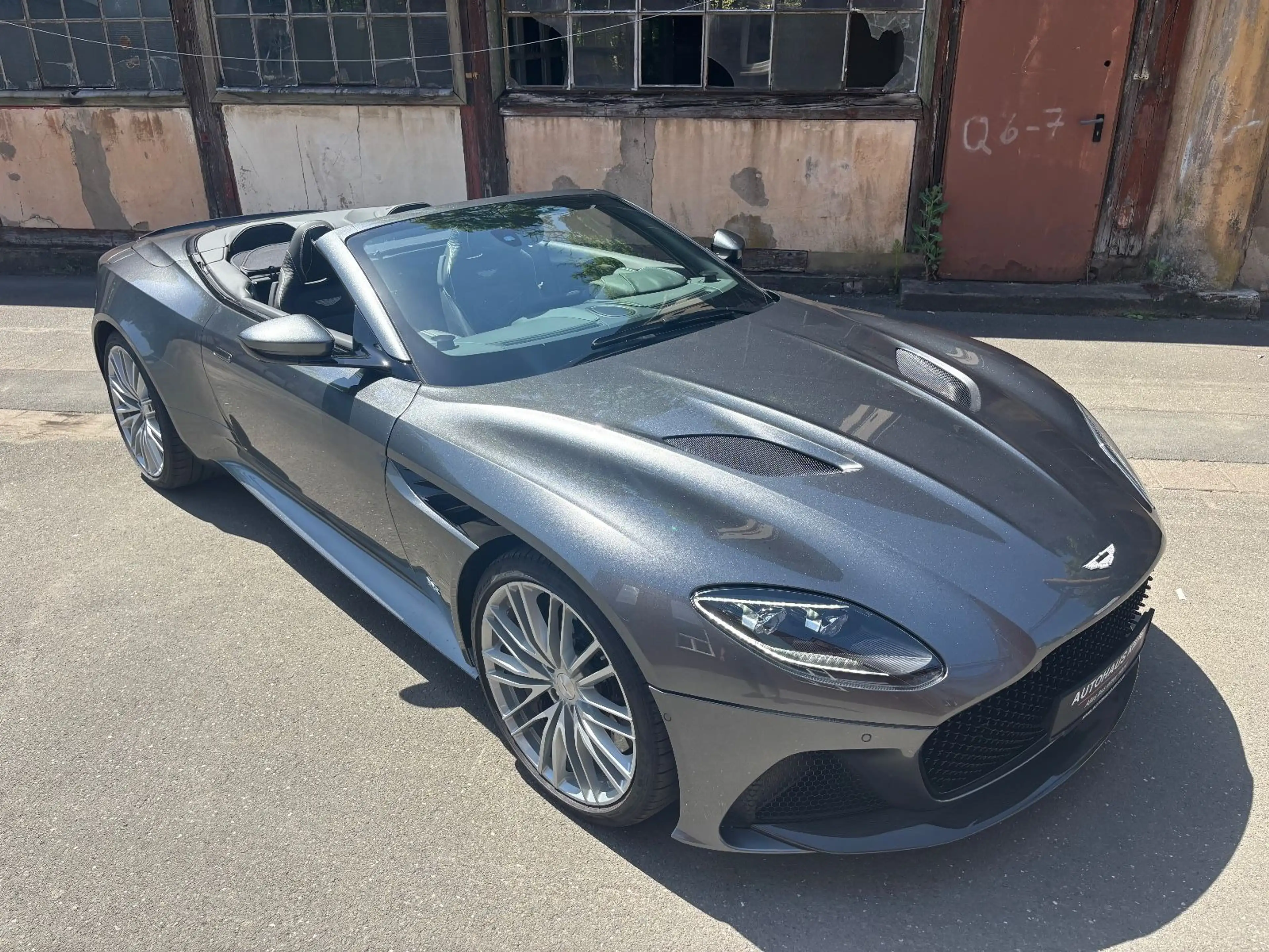 Aston Martin DBS 5.2 V12 Volante B&O BRD Carbon — photo 20