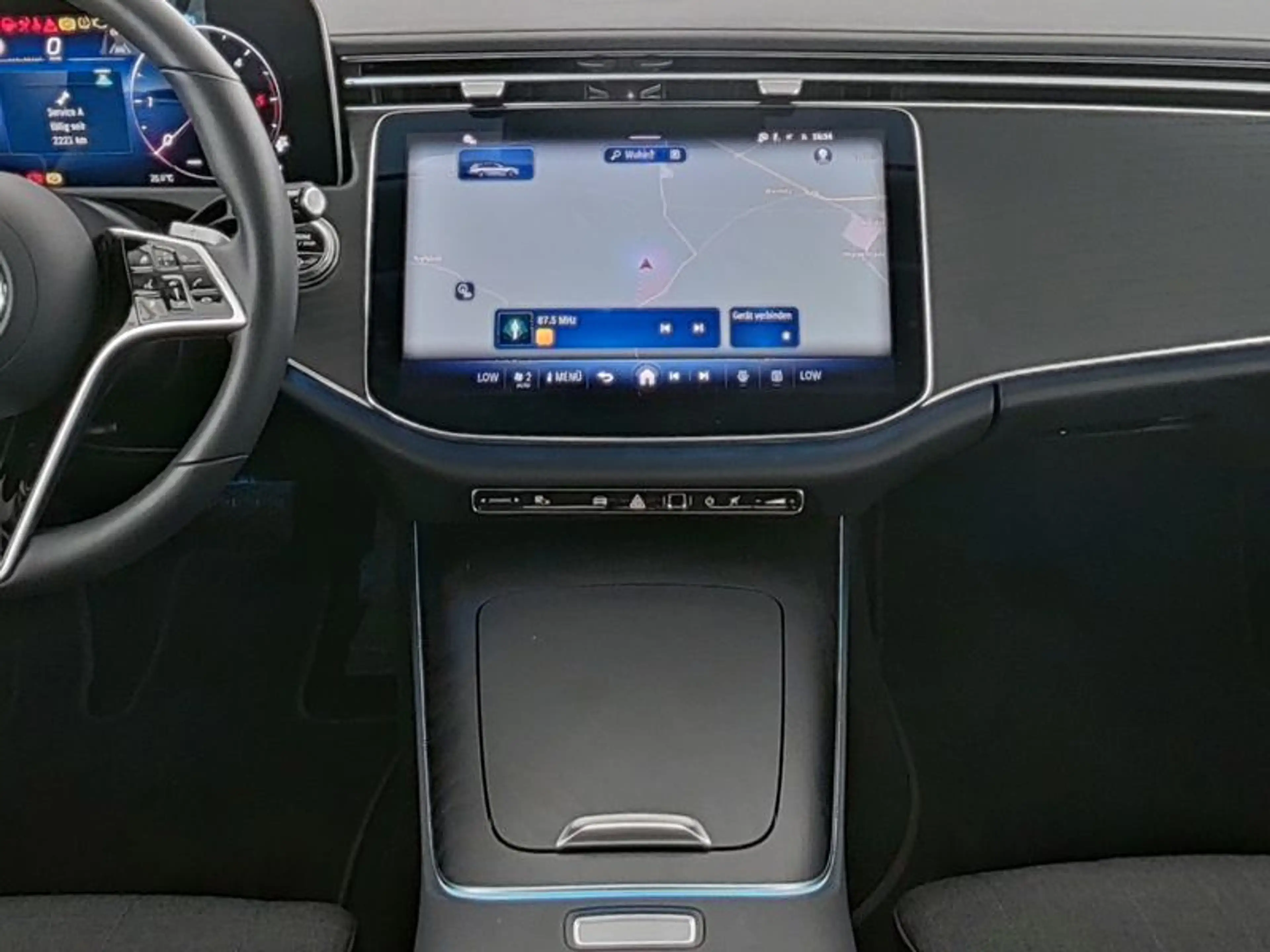 Mercedes-Benz E 220 d T Avantgarde/LED/Cam/AHK/Totw/Ambiente+ — photo 8