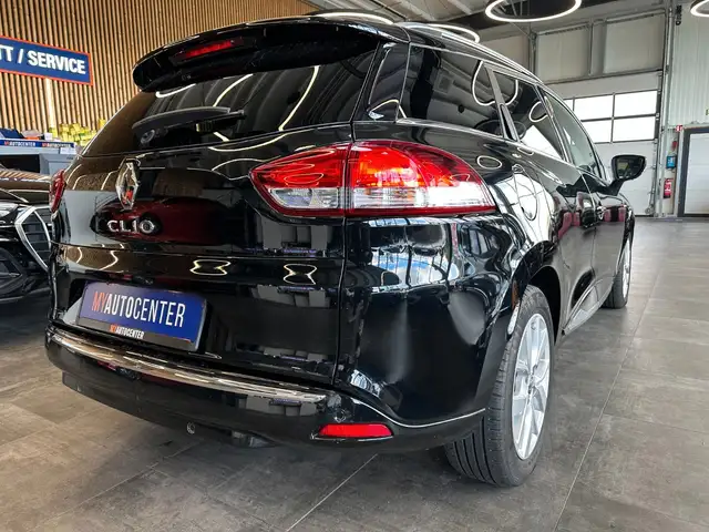 Renault Clio view 2