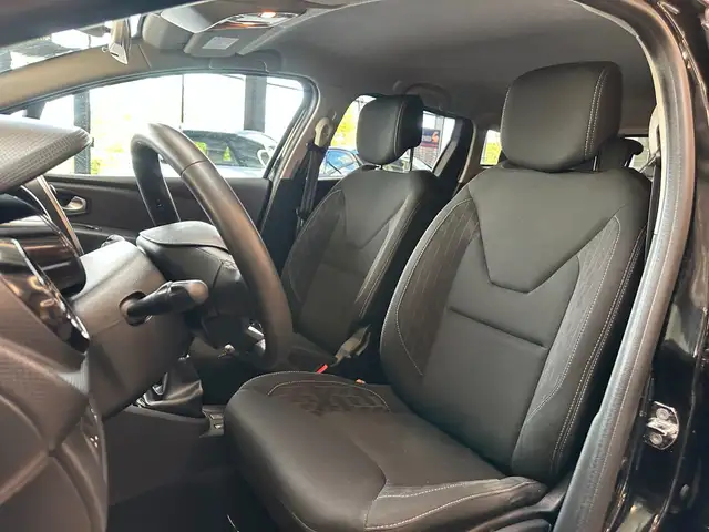Renault Clio view 8