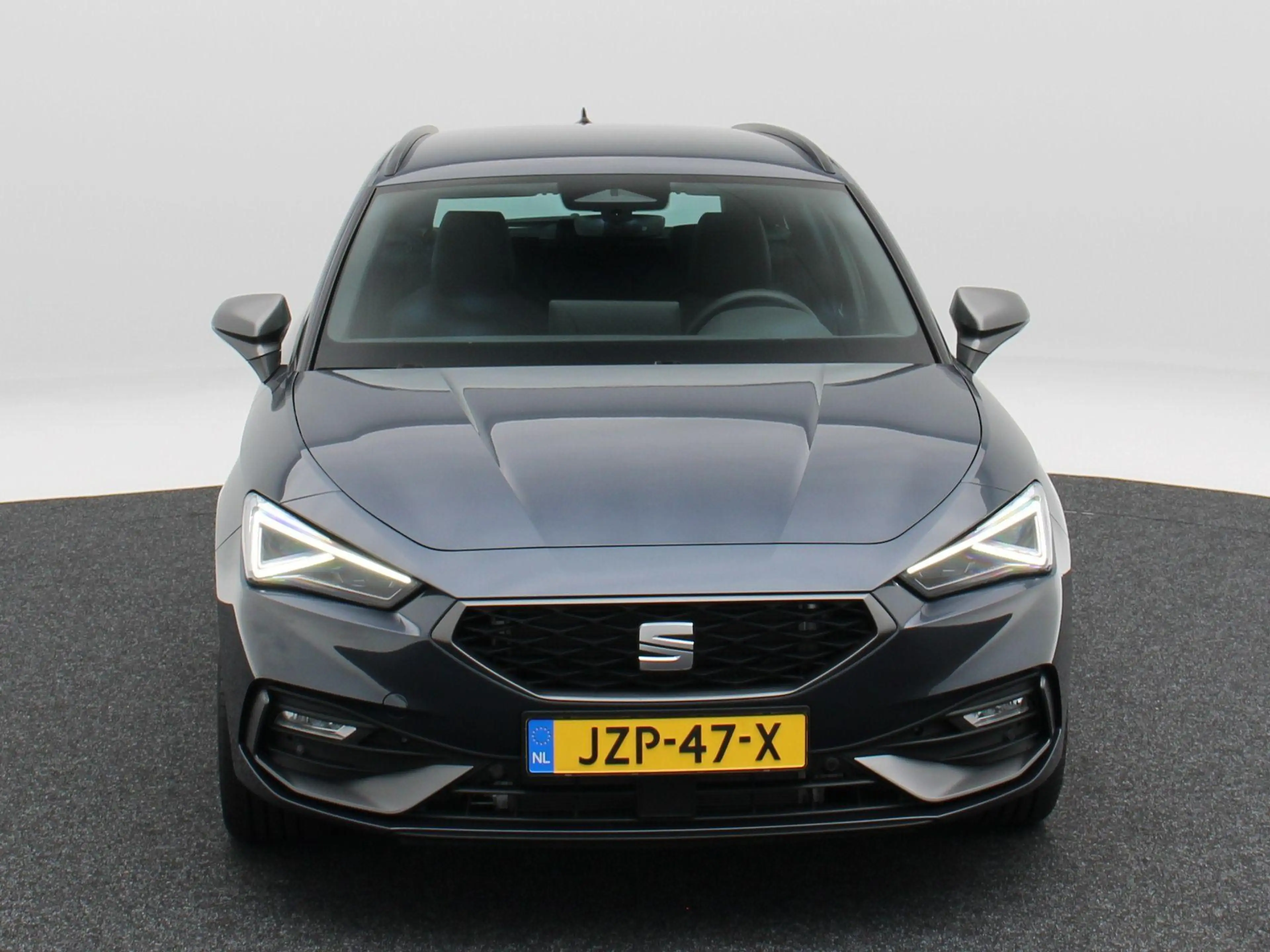 SEAT Leon e-Hybrid Sportstourer FR Business 1.5 TSI eHybrid PHEV 204 — photo 4