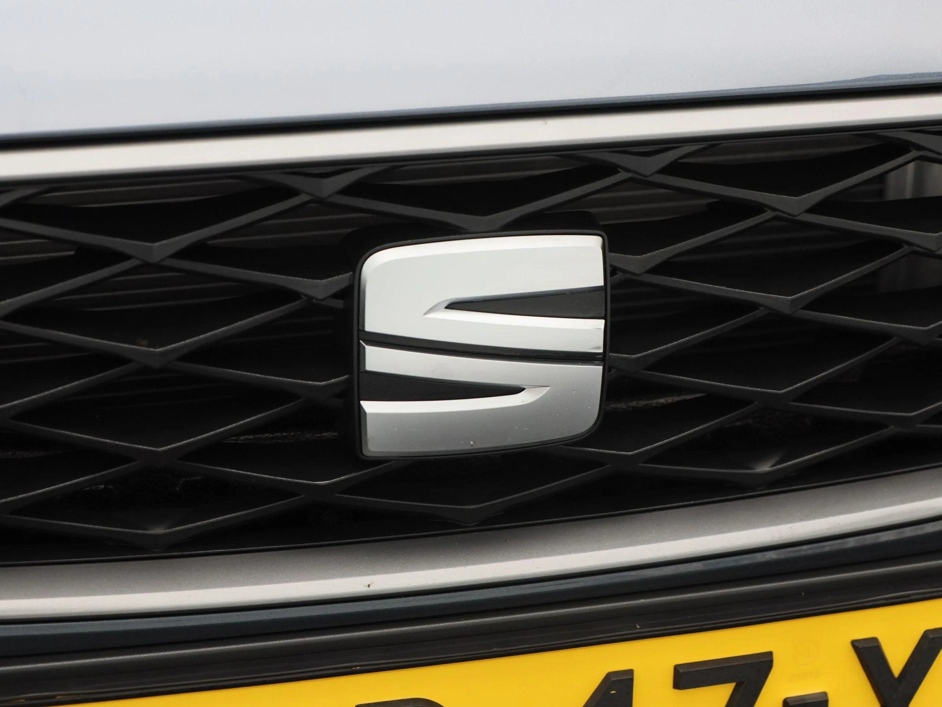 SEAT Leon e-Hybrid Sportstourer FR Business 1.5 TSI eHybrid PHEV 204 — photo 9