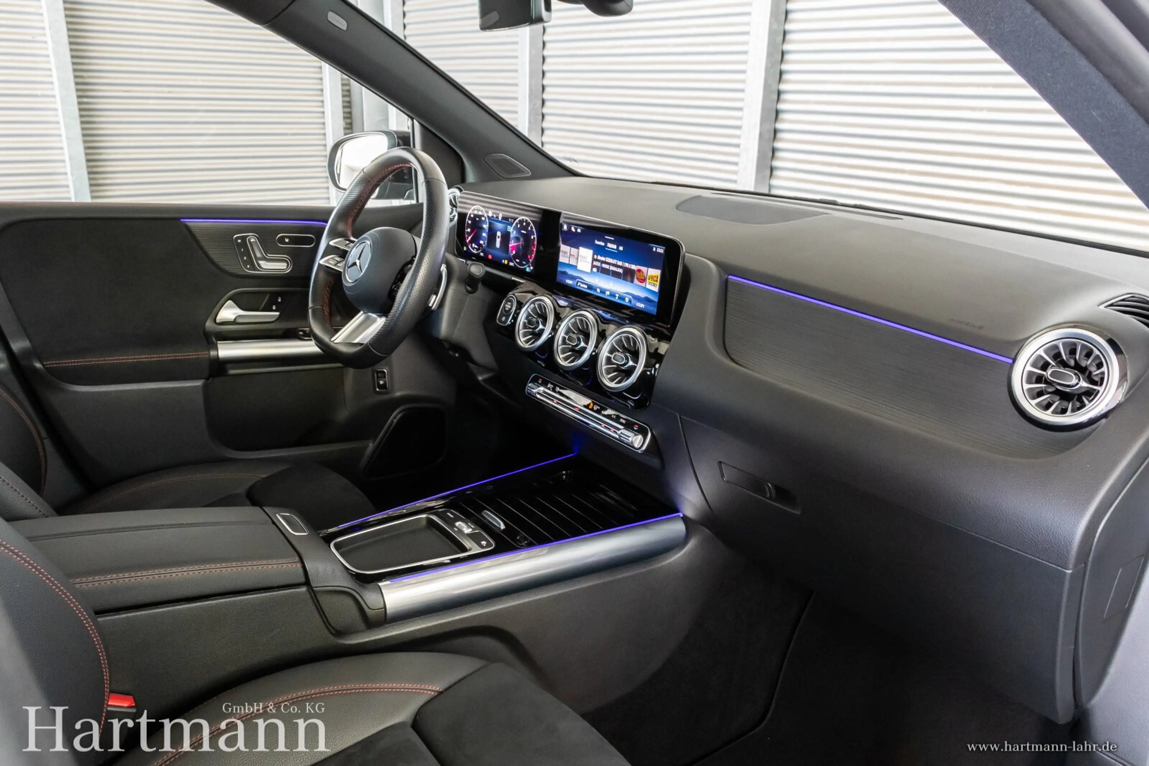 Mercedes-Benz B 220 B 220 4MATIC AMG Premium Panorama Multibeam AHK — photo 9