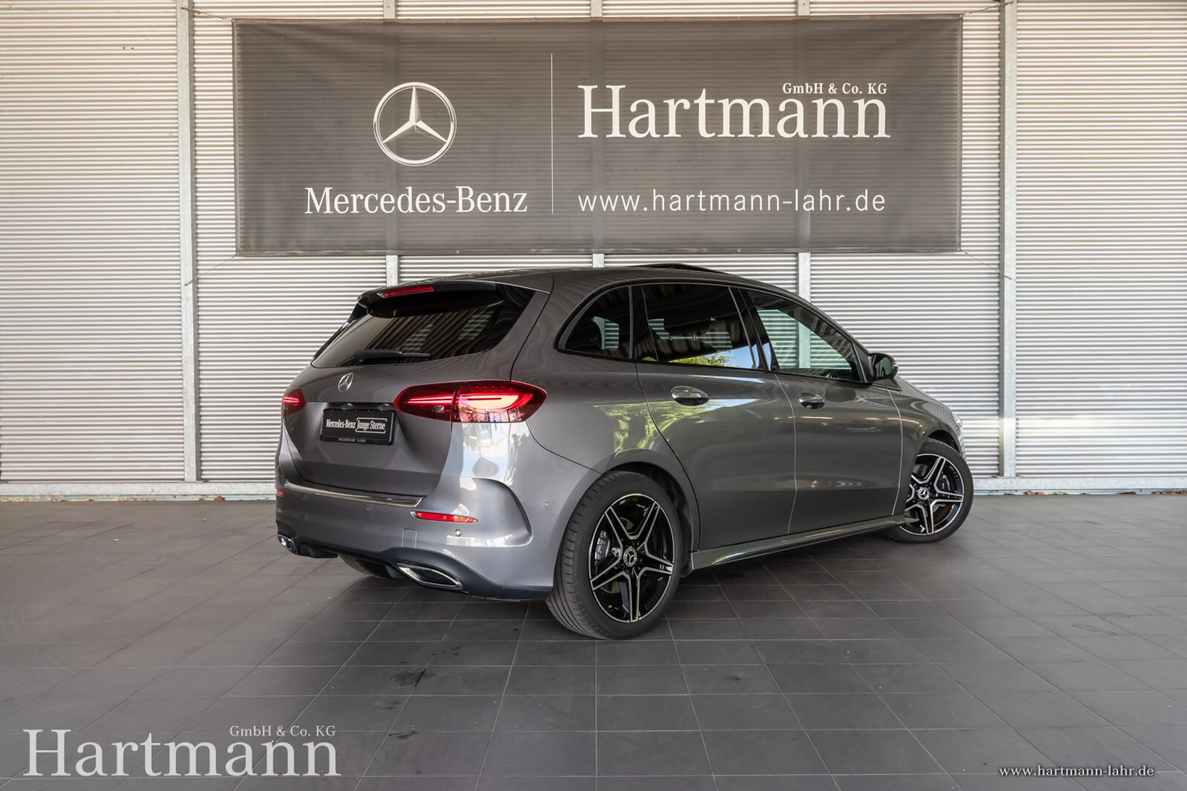Mercedes-Benz B 220 B 220 4MATIC AMG Premium Panorama Multibeam AHK — photo 2