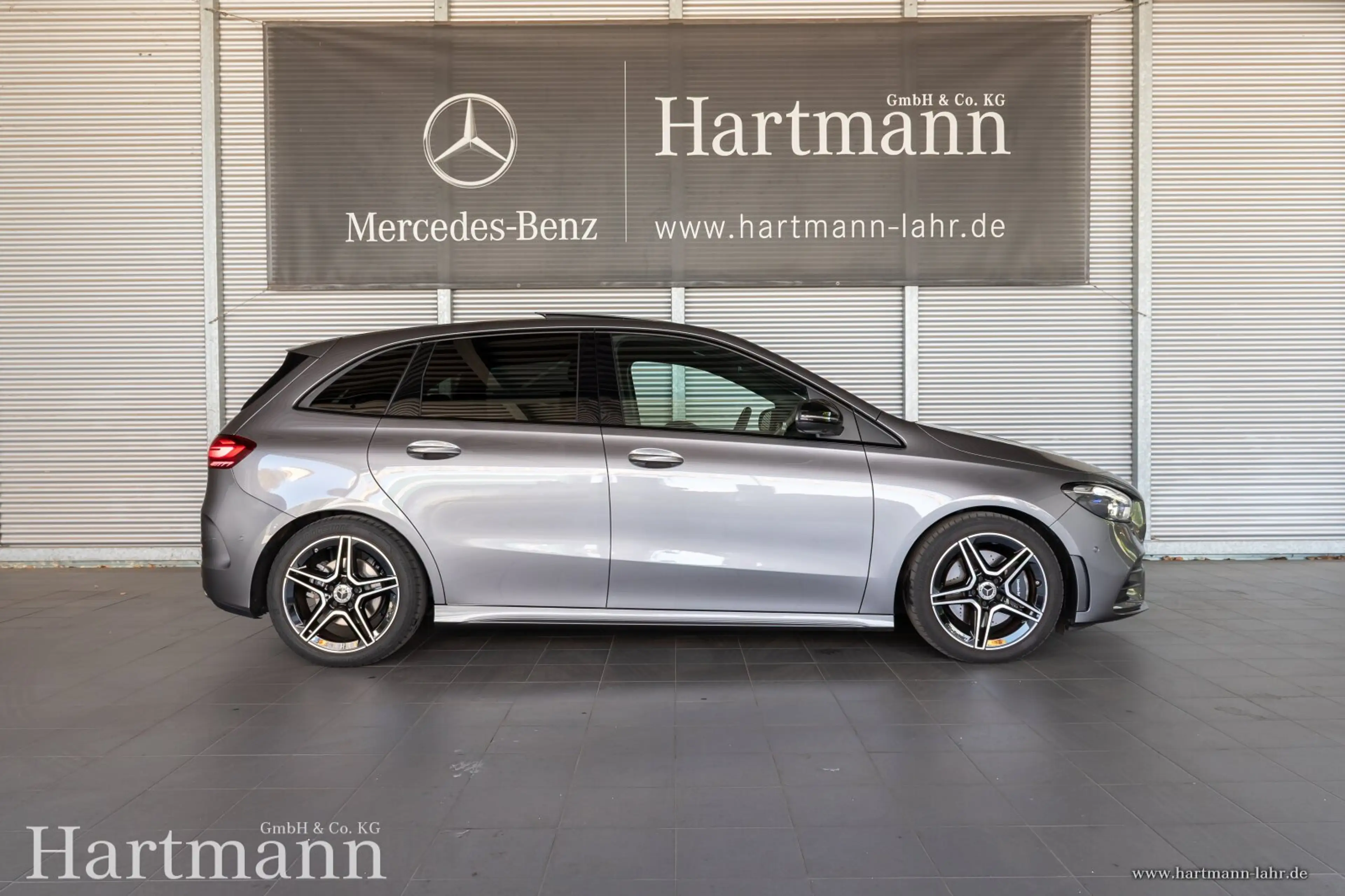 Mercedes-Benz B 220 B 220 4MATIC AMG Premium Panorama Multibeam AHK — photo 5
