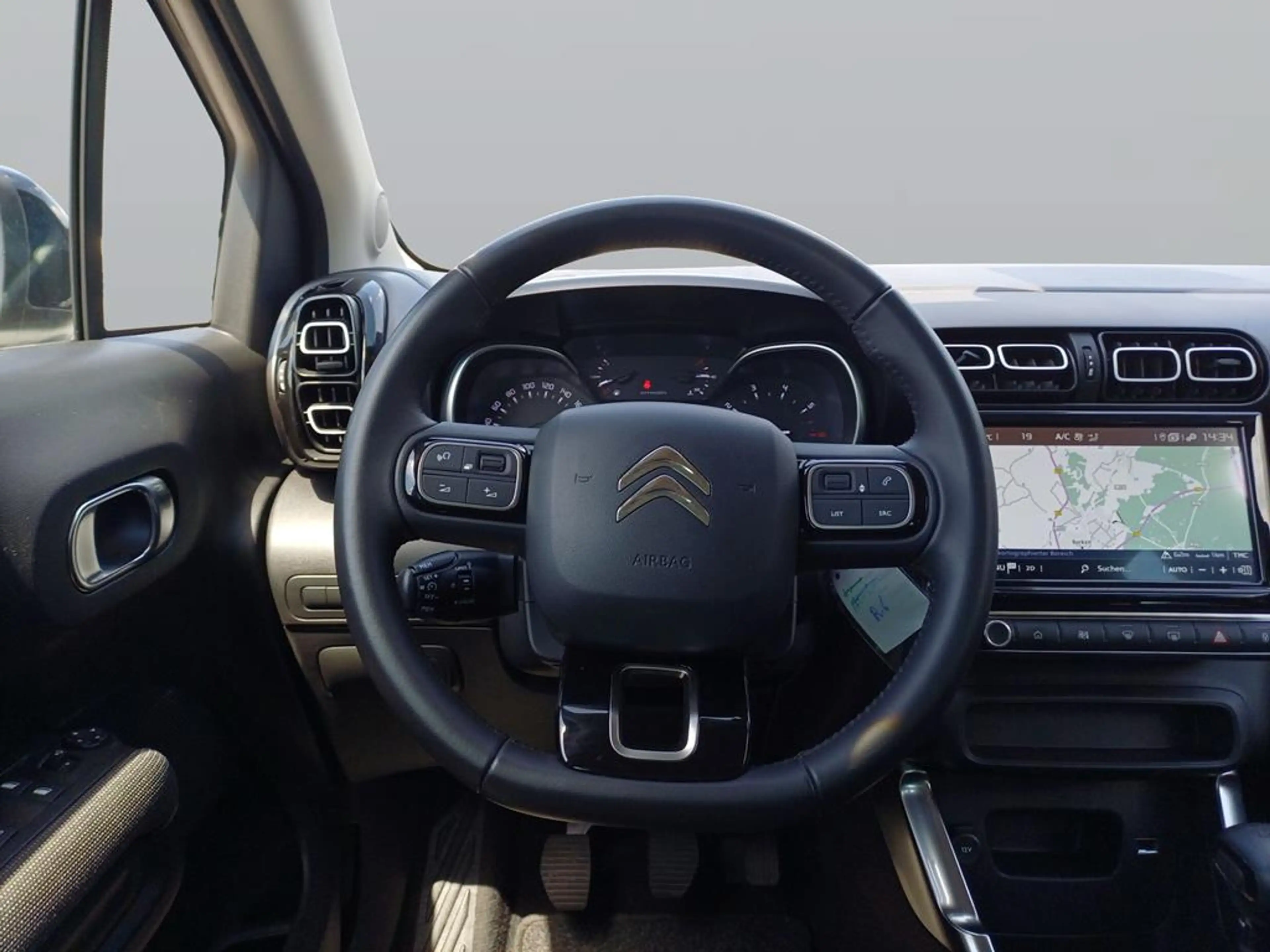 Citroen C3 Aircross PureTech 110 S&S Shine — photo 12