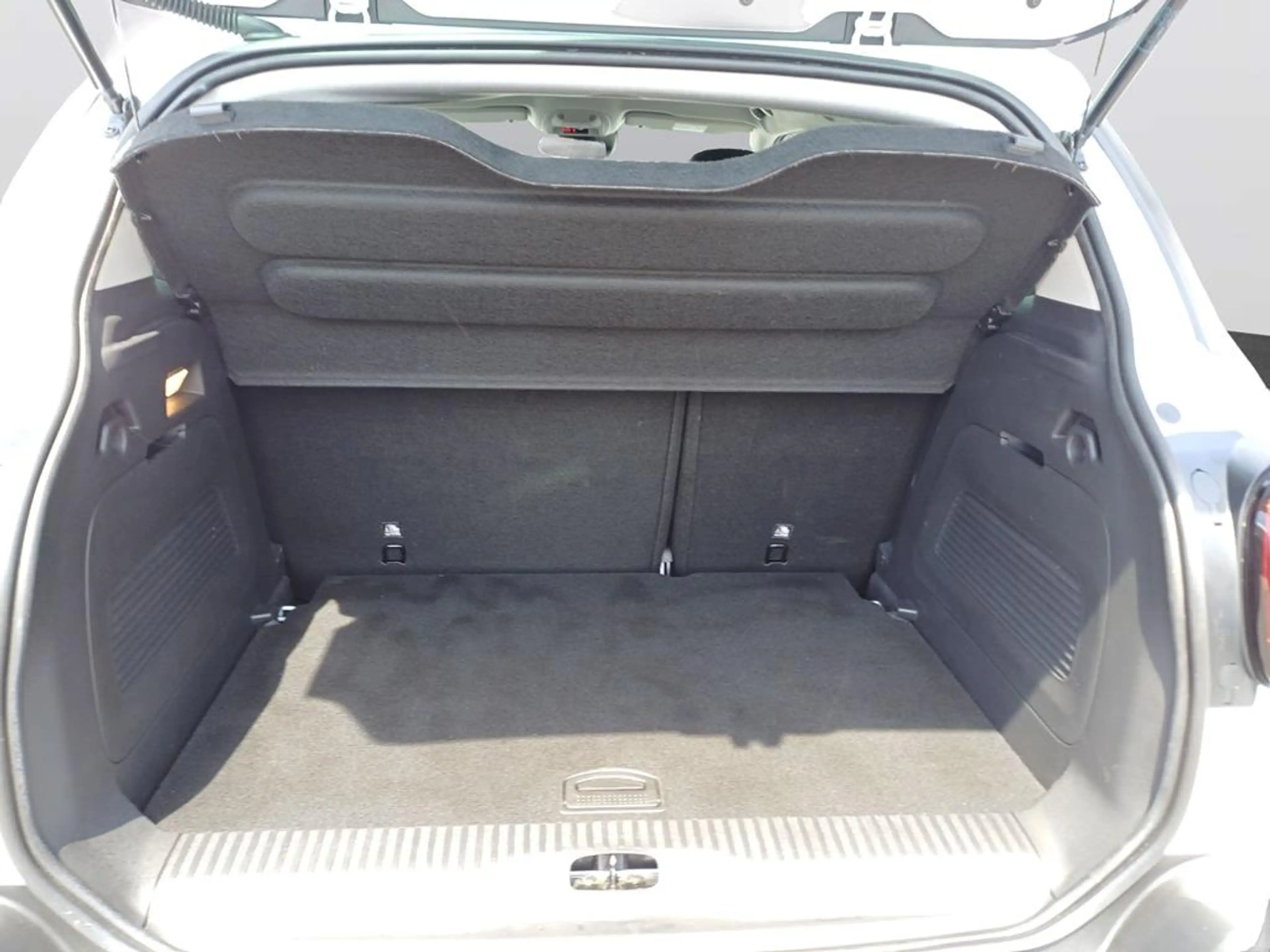 Citroen C3 Aircross PureTech 110 S&S Shine — photo 6