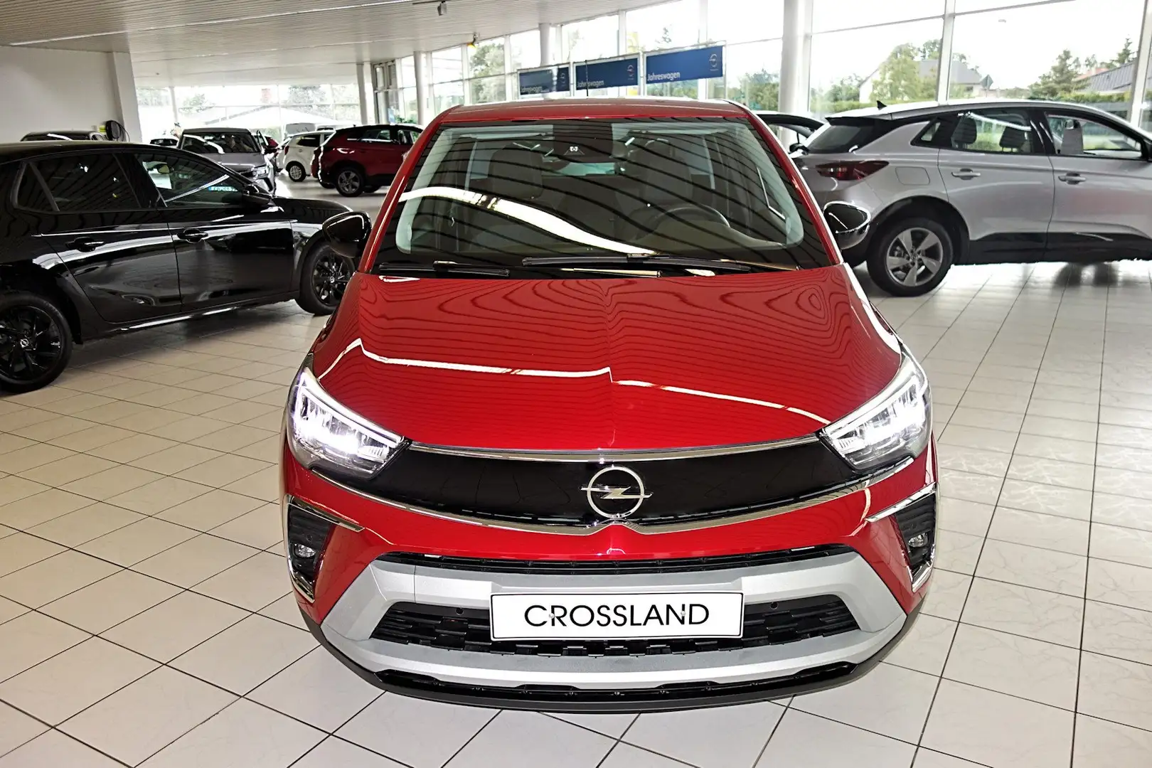 Opel Crossland 1.2 Eleg.LED-Licht,Navi,Kamera,Allwetterr.,AHZV ! Rouge - 2