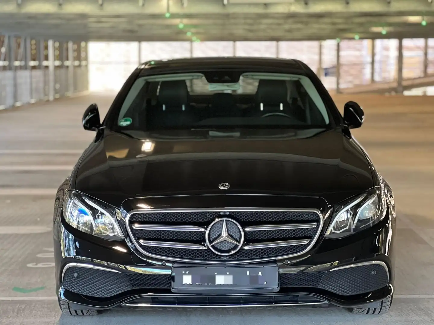 Mercedes-Benz E 220 d 9G-TRONIC AMG Line - 1