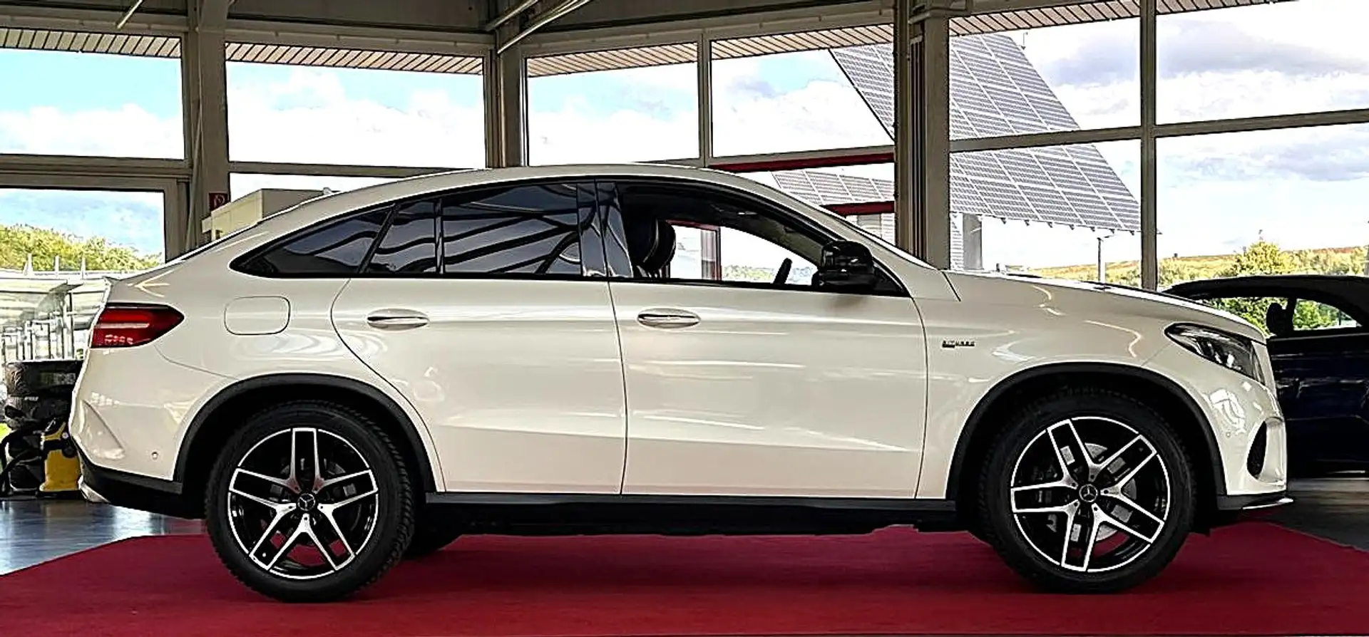 Mercedes-Benz GLE 43 AMG PANO DISC MULTIBEAM 360° Weiß - 2