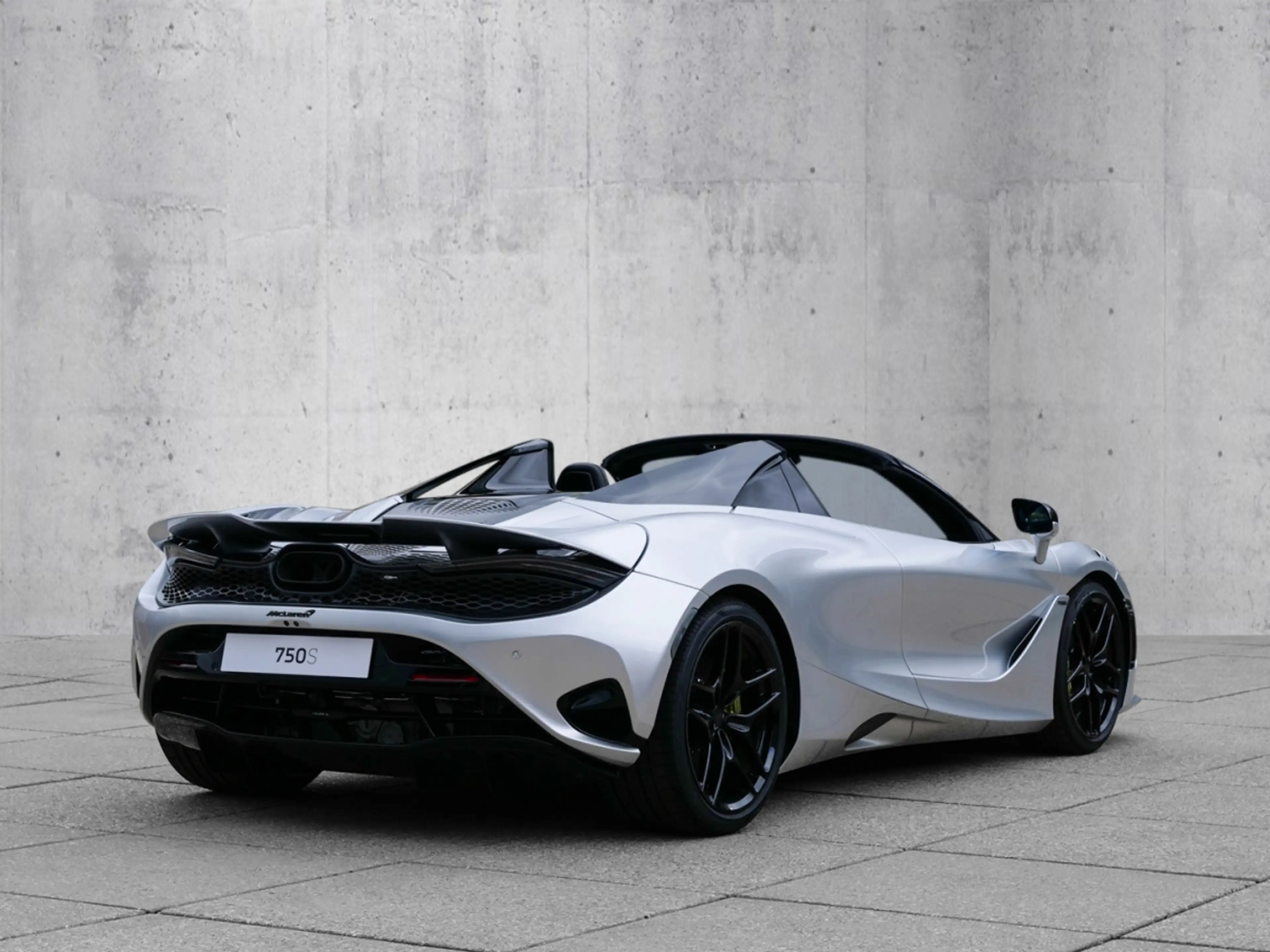 McLaren 750S Spider Carbon, Black Pack, B&W Sound — photo 3