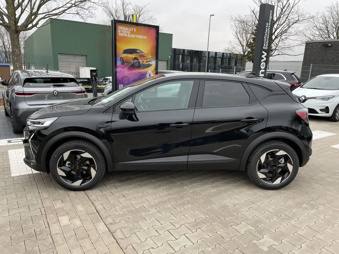 Renault Captur II Techno TCe100 Eco-G Schwarz - 2